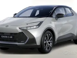 Nuova 2025 Toyota C-HR Team SUV | 28.900 €