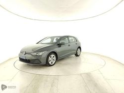 Grigio Usata 2023 VW Golf Life Tre volumi | 23.500 € (Buon prezzo)