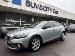 Grigio Usata 2016 Volvo V40 CC Station wagon | 5900 € (Buon prezzo)