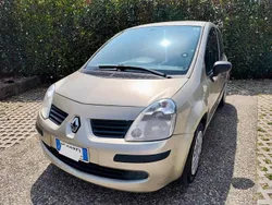 Usata 2007 Renault Modus Luxe Monovolume | 2490 € (Buon prezzo)