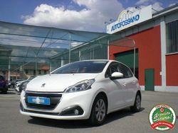 Bianco pastello Usata 2016 Peugeot 208 Active Due volumi | 8550 € (Molto cara)