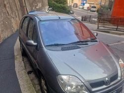 Usata 2001 Renault Scénic Monovolume | 1000 €