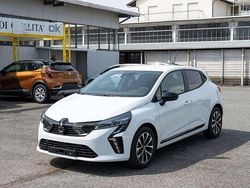 Bianco Nuova 2025 Mitsubishi Colt Invite Tre volumi | 15.990 € (Ottimo prezzo)