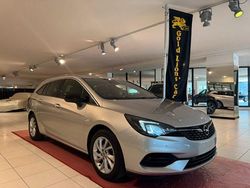 Argento metallizzato Usata 2018 Opel Astra Innovation Station wagon | 13.850 € (Molto cara)