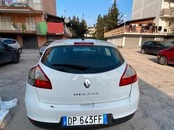 Bianco Usata 2008 Renault Mégane II Tre volumi | 1500 € (Buon prezzo)