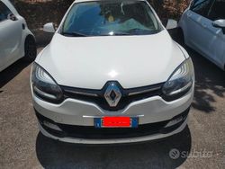 Usata 2014 Renault Mégane Tre volumi | 2600 € (Super prezzo)