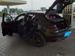 Nero Usata 2016 Porsche Macan Turbo SUV | 39.500 € (Cara)