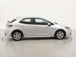 Usata 2022 Toyota Corolla Hybrid Business Edition Tre volumi | 17.690 € (Buon prezzo)
