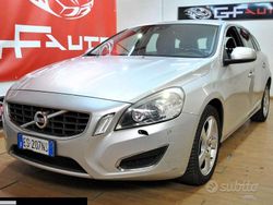 Argento Usata 2013 Volvo V60 R-Design Station wagon | 6900 € (Buon prezzo)