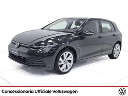 Grigio Usata 2022 VW Golf VIII Life Tre volumi | 21.400 € (Buon prezzo)