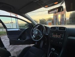 Nero Usata 2010 VW Golf VI Highline Coupé | 7000 €