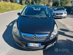Nero Usata 2010 Opel Corsa Due volumi | 900 € (Buon prezzo)