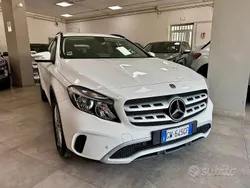 Bianco Usata 2019 Mercedes GLA200 SUV | 17.990 € (Super prezzo)