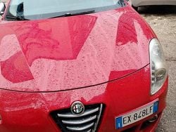 Rosso Usata 2015 Alfa Romeo Giulietta Tre volumi | 4999 € (Ottimo prezzo)