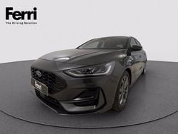 Magnetic grey Usata 2024 Ford Focus ST-Line Tre volumi | 21.470 € (Buon prezzo)