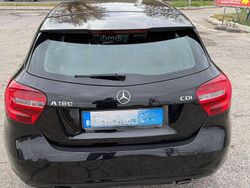 Nero Usata 2015 Mercedes A180 Executive Tre volumi | 8500 € (Cara)