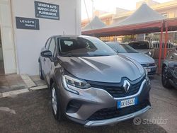 Grigio Usata 2022 Renault Captur Intens SUV | 16.400 € (Buon prezzo)