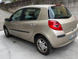 Grigio Usata 2008 Renault Clio II Tre volumi | 2000 € (Super prezzo)
