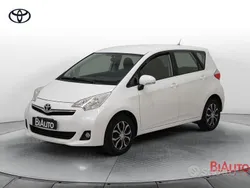 Bianco Usata 2013 Toyota Verso-S Monovolume | 7900 € (Cara)