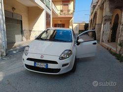 Bianco Usata 2012 Fiat Grande Punto Due volumi | 3500 € (Buon prezzo)