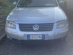 Usata 2004 VW Passat Highline Tre volumi | 1500 €