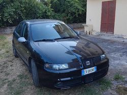 Nero Usata 2005 Seat Leon FR Tre volumi | 4000 € (Buon prezzo)