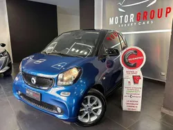 Blu/azzurro Usata 2017 Smart ForTwo Coupé Passion Due volumi | 9990 € (Ottimo prezzo)