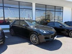 Nero Usata 2019 Porsche Cayenne Turbo SUV | 79.900 €