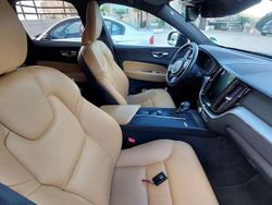 Usata 2019 Volvo XC60 Business Edition SUV | 23.400 € (Buon prezzo)