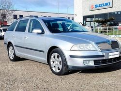 Grigio Usata 2008 Skoda Octavia Elegance Station wagon | 3700 € (Buon prezzo)