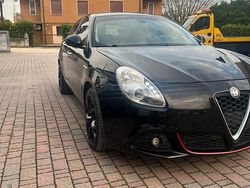Nero Usata 2012 Alfa Romeo Giulietta Distinctive Due volumi | 6500 € (Cara)