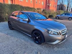 Grigio Usata 2013 Mercedes A180 Executive Tre volumi | 10.000 €