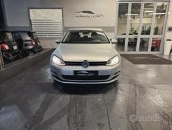 Grigio Usata 2014 VW Golf VII Comfortline Tre volumi | 11.900 € (Buon prezzo)
