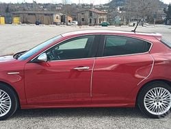 Rosso Usata 2016 Alfa Romeo Giulietta Exclusive Tre volumi | 10.500 € (Buon prezzo)