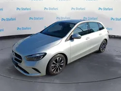 Argento Usata 2023 Mercedes B180 Advanced Monovolume | 29.800 € (Buon prezzo)