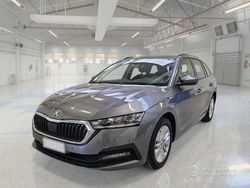 Grigio Usata 2022 Skoda Octavia Executive Station wagon | 18.950 € (Buon prezzo)