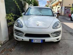 Usata 2011 Porsche Cayenne SUV | 19.999 € (Molto cara)