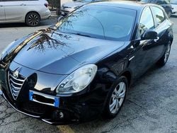 Marrone Usata 2013 Alfa Romeo Giulietta Distinctive Tre volumi | 6999 € (Buon prezzo)