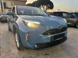 Blu/azzurro Usata 2022 Toyota Yaris Cross Active SUV | 20.290 € (Ottimo prezzo)