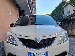 Usata 2015 Lancia Ypsilon Gold Due volumi | 8400 € (Buon prezzo)