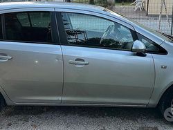 Grigio Usata 2012 Opel Corsa Cosmo Tre volumi | 4000 € (Ottimo prezzo)