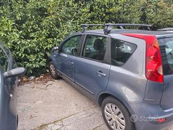 Grigio Usata 2006 Nissan Note Tre volumi | 800 € (Buon prezzo)