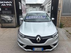 Grigio Usata 2016 Renault Mégane GrandTour Intens Station wagon | 8500 € (Buon prezzo)
