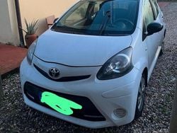 Bianco Usata 2014 Toyota Aygo Due volumi | 3900 € (Super prezzo)