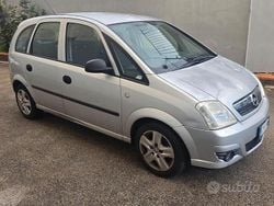 Grigio Usata 2010 Opel Meriva Monovolume | 1300 € (Super prezzo)
