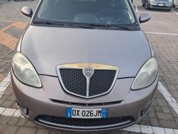 Grigio Usata 2009 Lancia Ypsilon Due volumi | 2500 € (Ottimo prezzo)