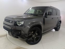Carpathian grey Usata 2023 Land Rover Defender SE Dynamic SUV | 62.000 € (Cara)