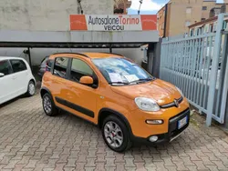Arancione Usata 2015 Fiat Panda Trekking Due volumi | 8800 € (Buon prezzo)