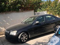 Nero Usata 2008 Mercedes C200 Classic Tre volumi | 5900 € (Buon prezzo)