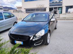 Nero Usata 2012 Volvo V60 Momentum Station wagon | 9500 € (Cara)